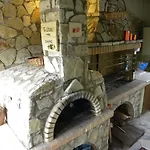 シャレー Mountain Livadi アラコバ