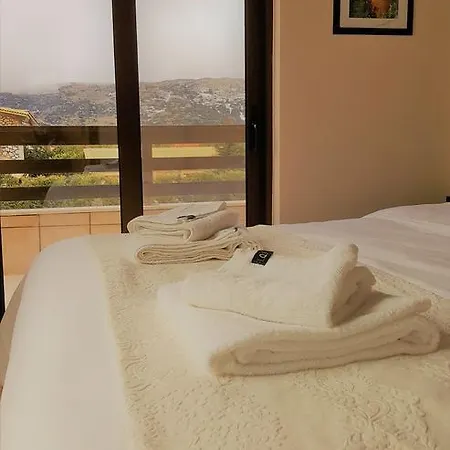 Mountain Livadi Chalet *
